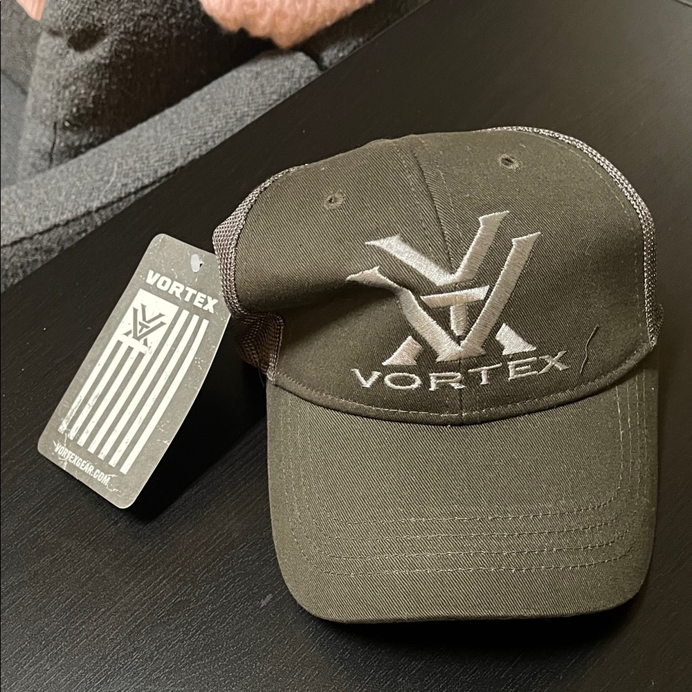 NWT Charcoal colored Vortex hat
